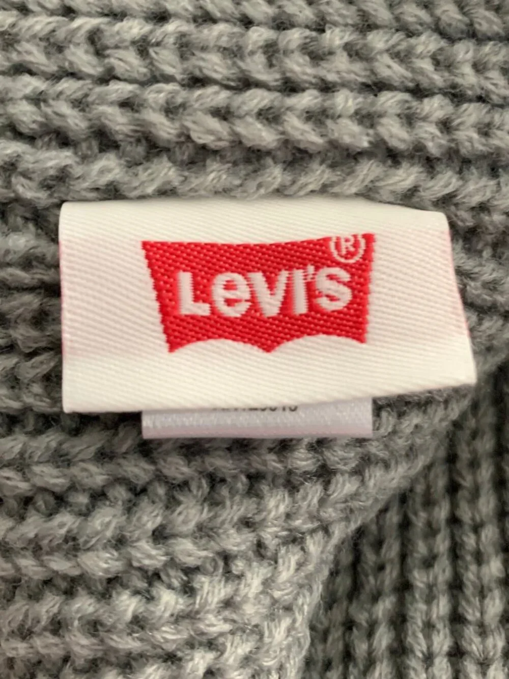 Levi's Men's Ribbed Knit Logo Crop Roller Beanie Hat, Gray, One Size
